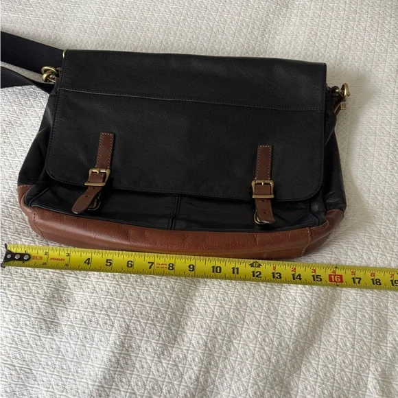 Fossil leather messenger bag laptop bag Soft black leather brown leather trim - Picture 8 of 10